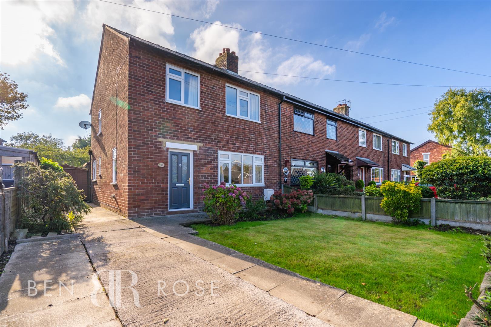 3 bed property in Liverpool Old Road, Walmer Bridge